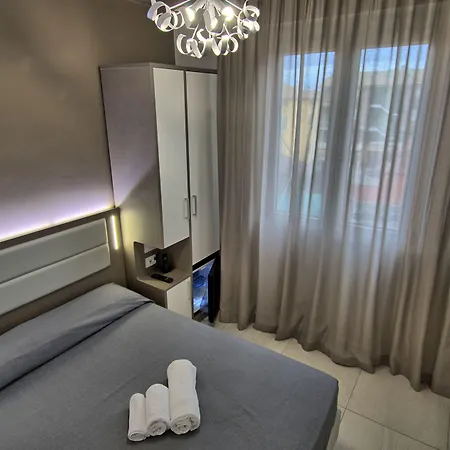 Hotel Gfh - Sole & Marotta