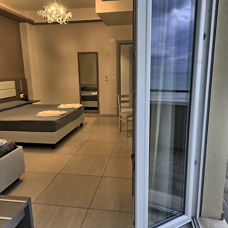 Hotel Gfh - Sole & 3*