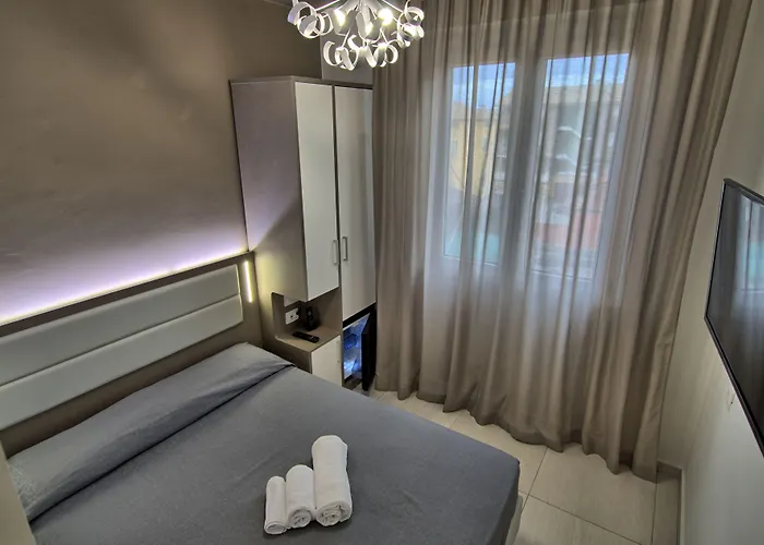 Hotel Gfh - Sole & Marotta