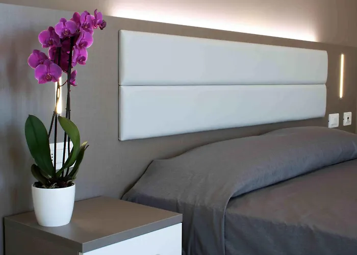 Gfh - Sole & Hotel Marotta